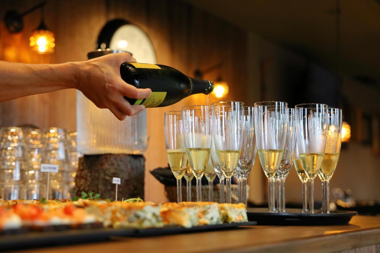 Haltia Lake Lodge Nature Boutique Hotel & Glamping Espoo Dış mekan fotoğraf